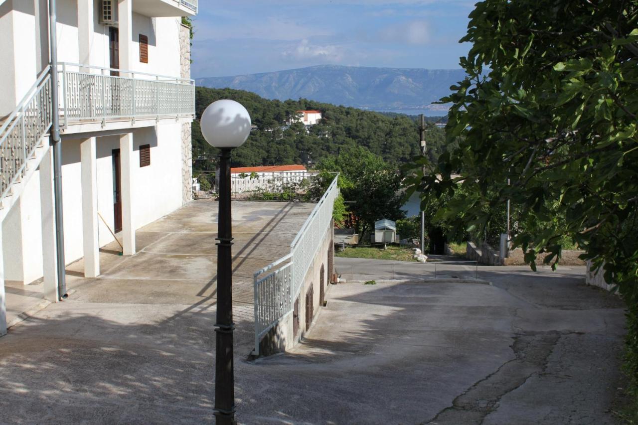 Apartments With A Parking Space Jelsa, Hvar - 8765 Jelsa  Esterno foto