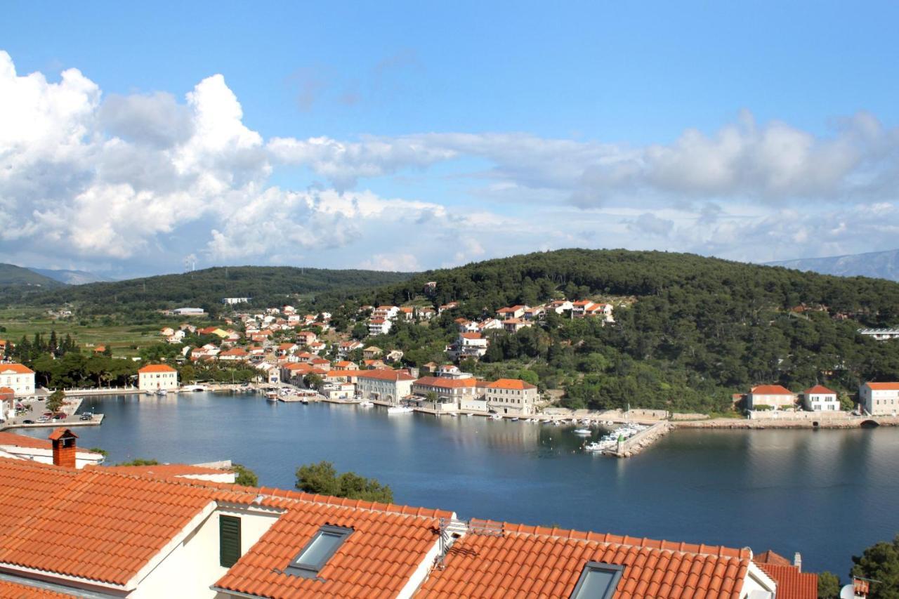 Apartments With A Parking Space Jelsa, Hvar - 8765 Jelsa  Esterno foto