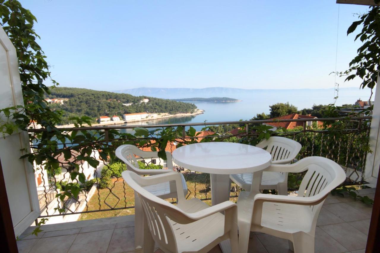 Apartments With A Parking Space Jelsa, Hvar - 8765 Jelsa  Esterno foto